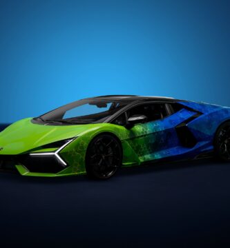 Lamborghini Revuelto in Forza Horizon 5 with Xbox green and PlayStation blue gradient livery