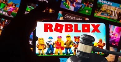 Roblox logo with a courtroom gavel symbolizing Louisiana child safety lawsuit